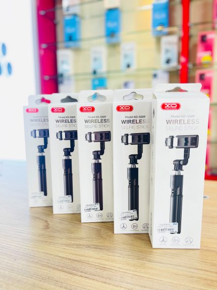 Wireless selfie stick